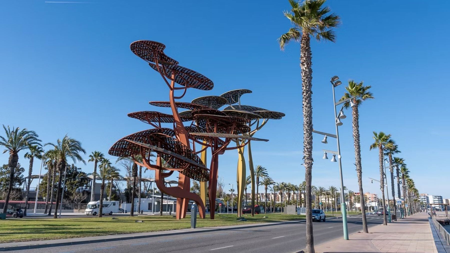 MITECO transforma el litoral de La Pineda en la provincia de Tarragona paseo marítimo sostenible