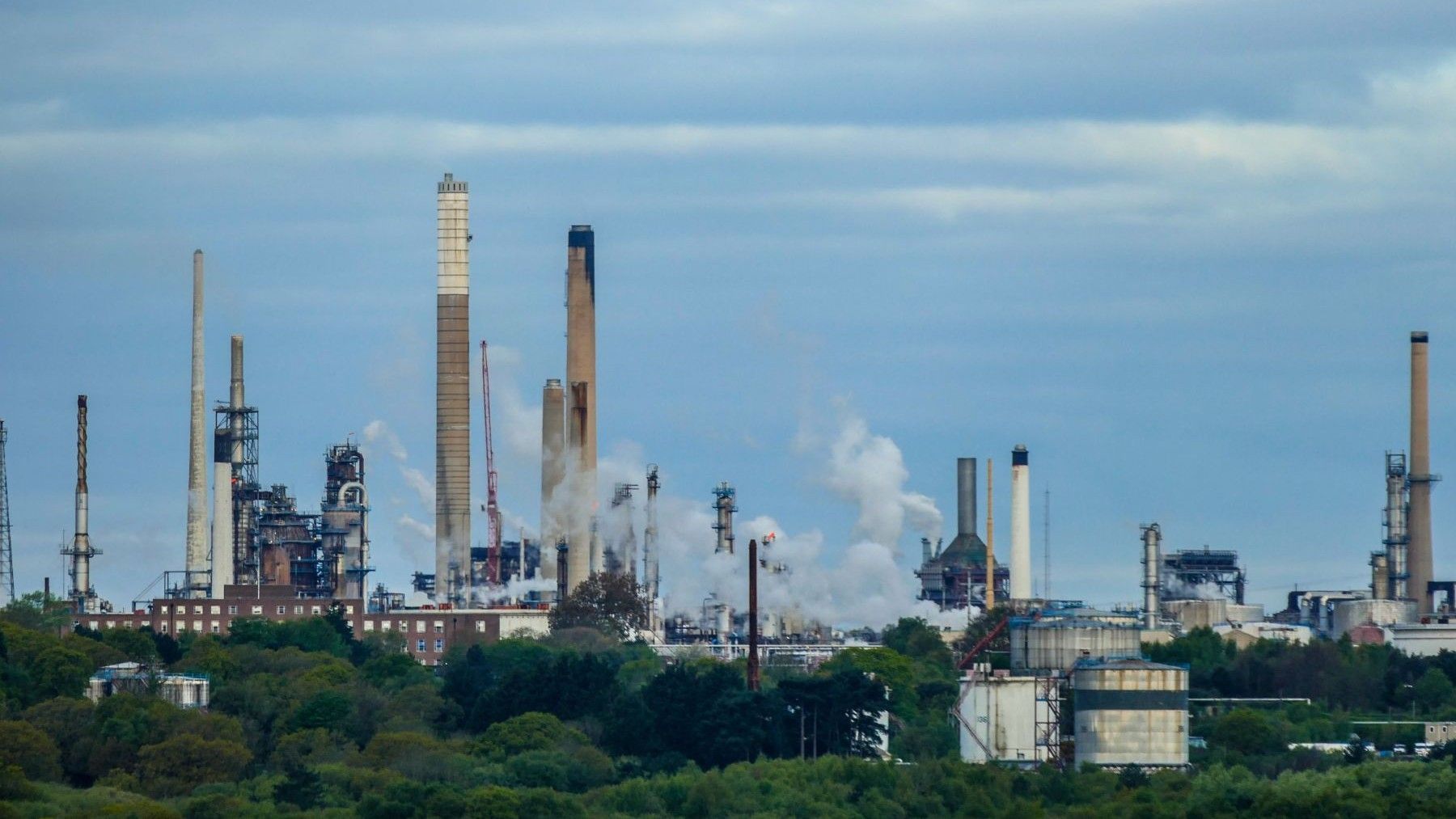 Repsol y sus acólitos de las grandes petroleras europeas se lo llevan crudo con la guerra en Irán
