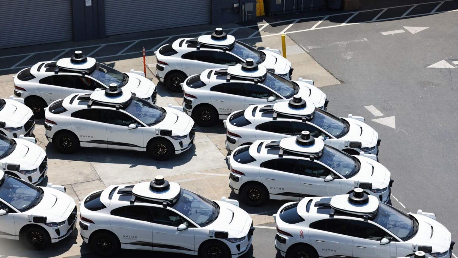 robotaxis en España durante pruebas de movilidad autónoma en Madrid