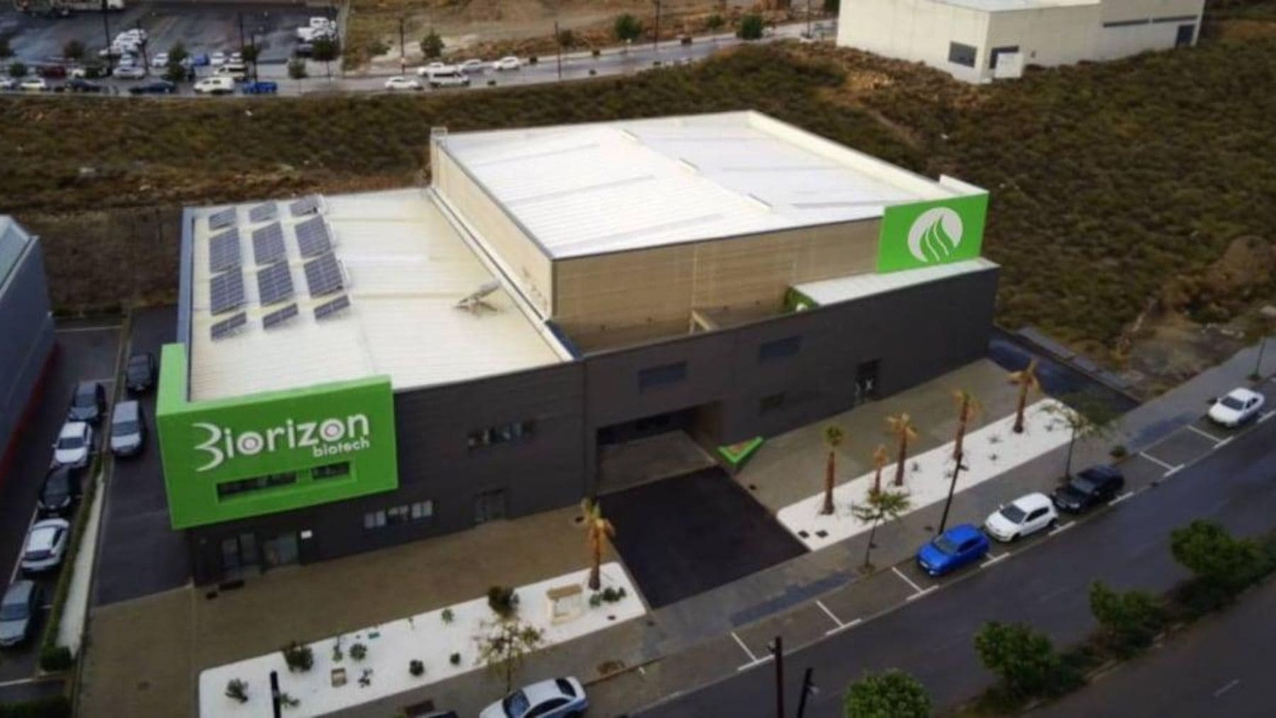 Planta de Biorizon Biotech en Almería dedicada al cultivo de microalgas para bioestimulantes agrícolas.