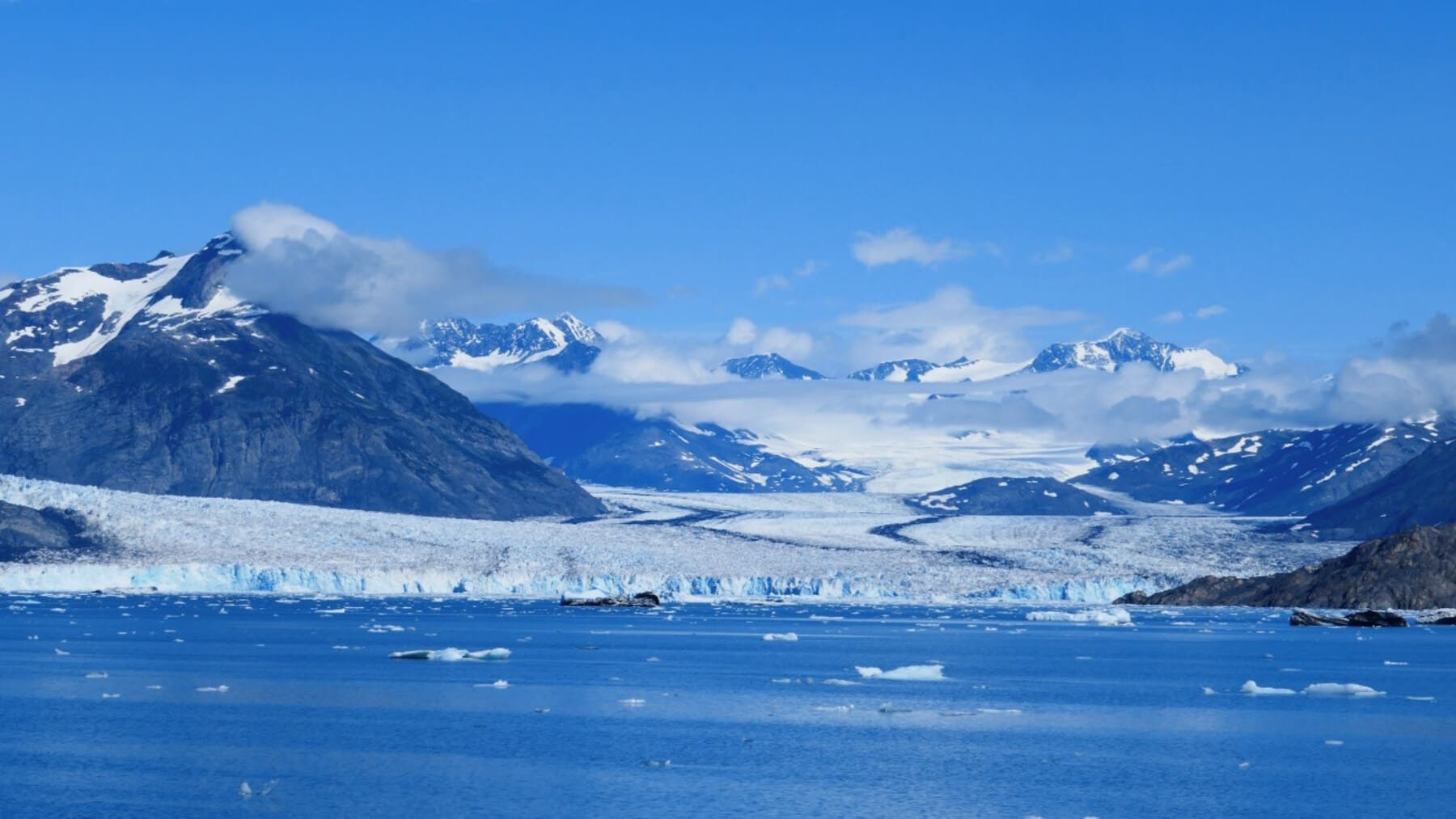 Tsunamis por el retroceso de glaciares a causa del cambio climático en el fiordo Tracy Arm de Alaska