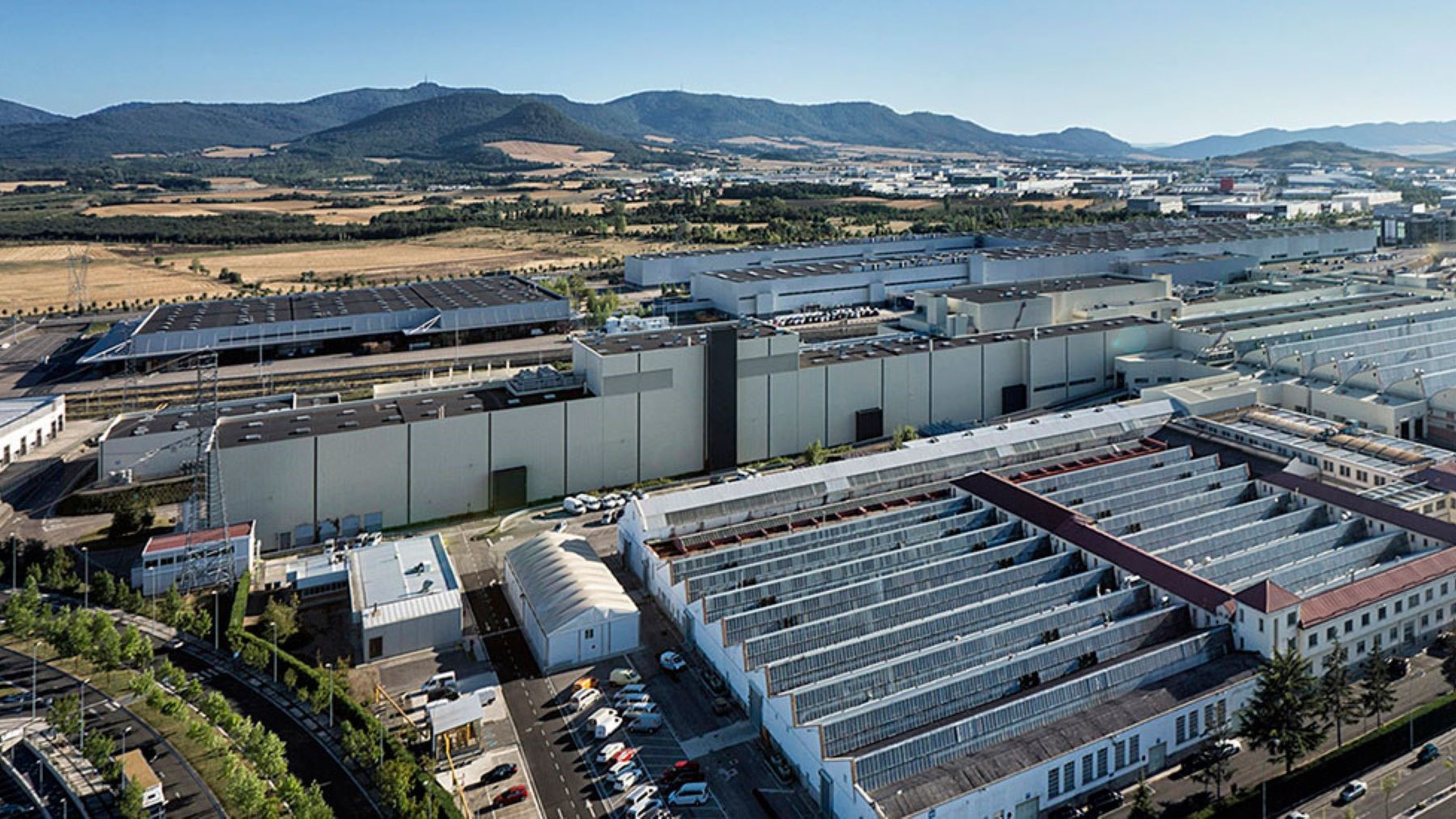 Instalaciones donde comienza la producción en serie de su nuevo vehículo totalmente eléctrico en Vitoria