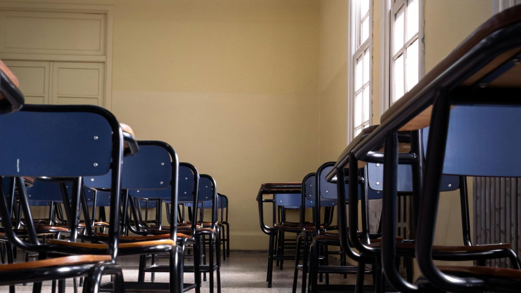El calor extremo pone en riesgo la salud en los centros educativos durante las primeras olas de calor del año