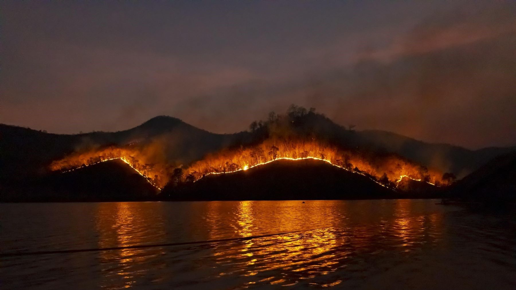 Los incendios forestales en España se triplican en 2026