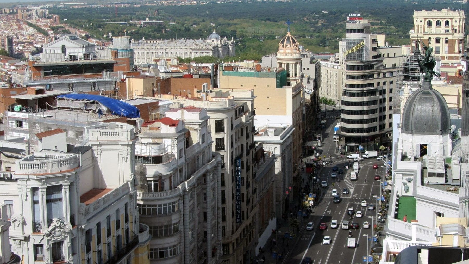 España se acerca al millón de coches eléctricos e híbridos enchufables