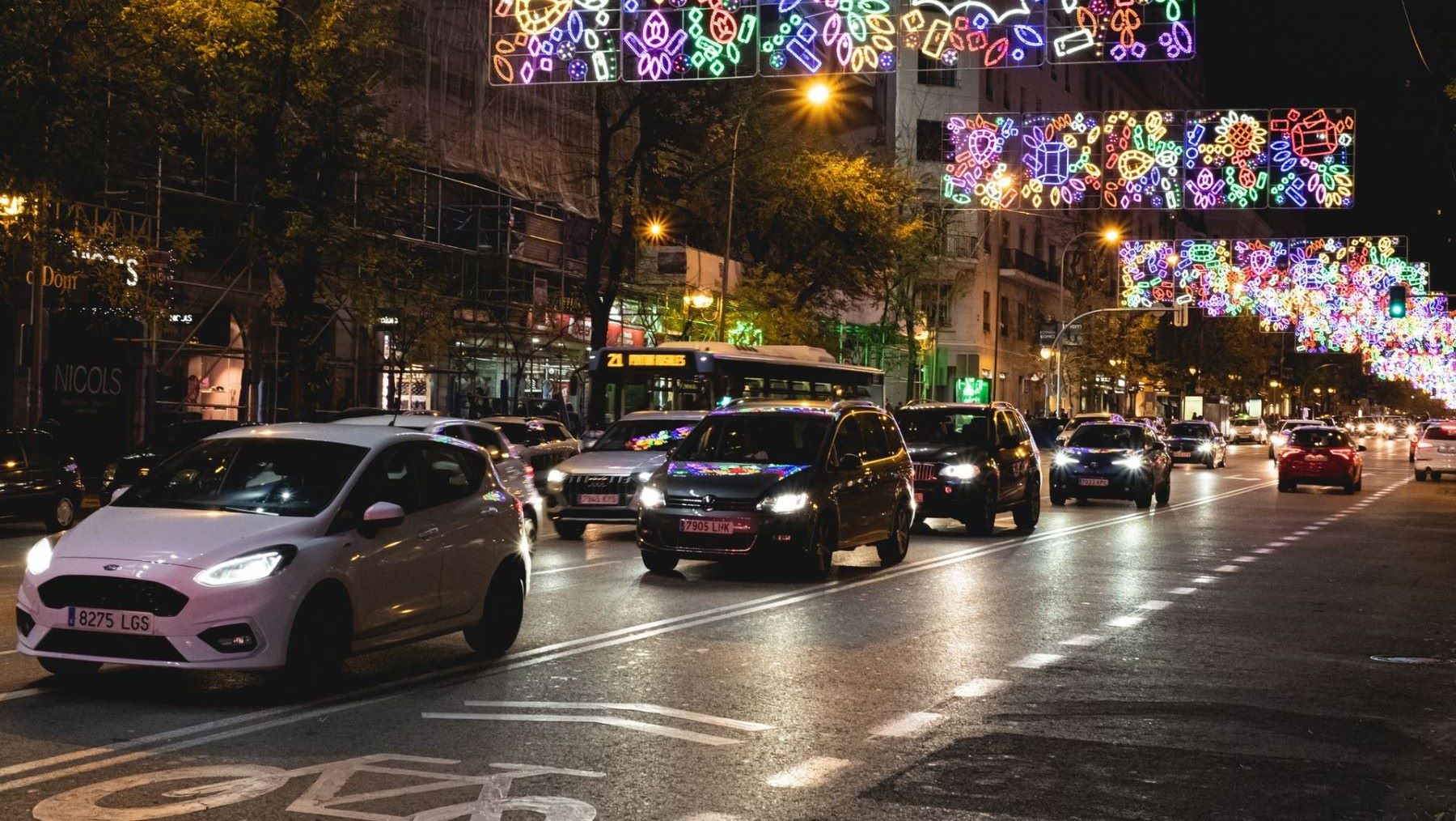 Los coches eléctricos y enchufables aceleran su crecimiento en España tras aumentar sus matriculaciones durante 2026
