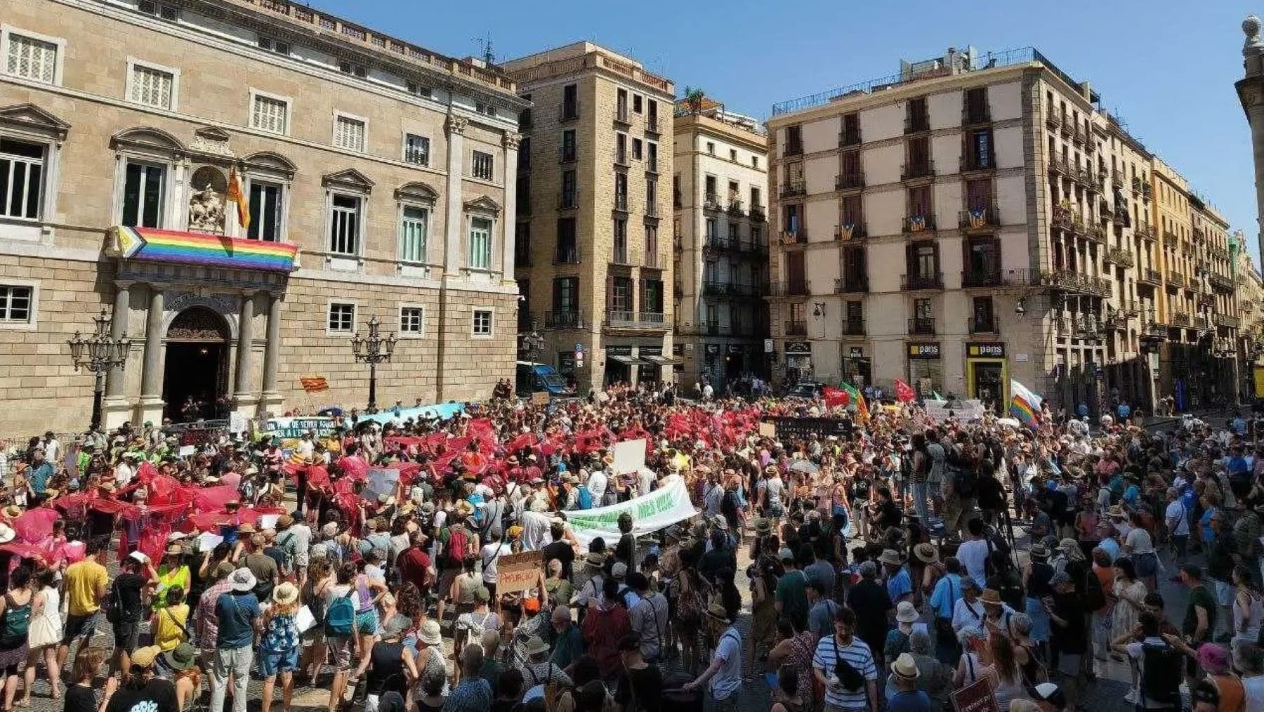 La ampliación del aeropuerto del Prat vuelve a desatar una gran movilización ciudadana