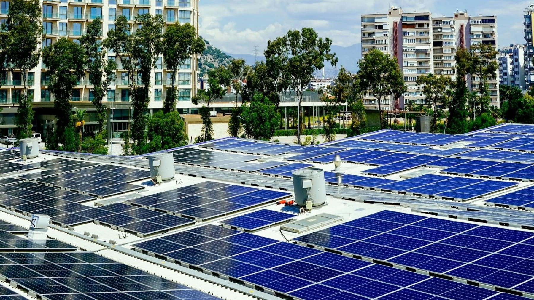 la Región de Murcia impulsa el ahorro energético con placas solares