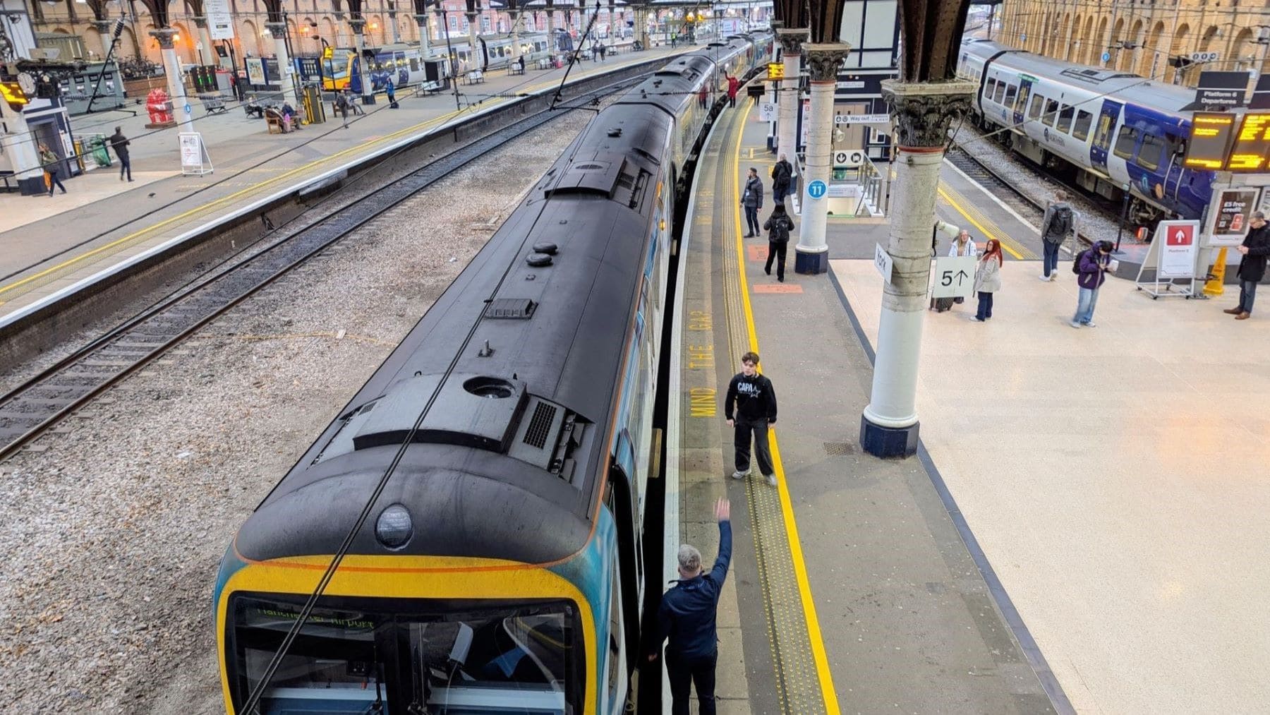 El calor extremo paraliza los trenes en Reino Unido