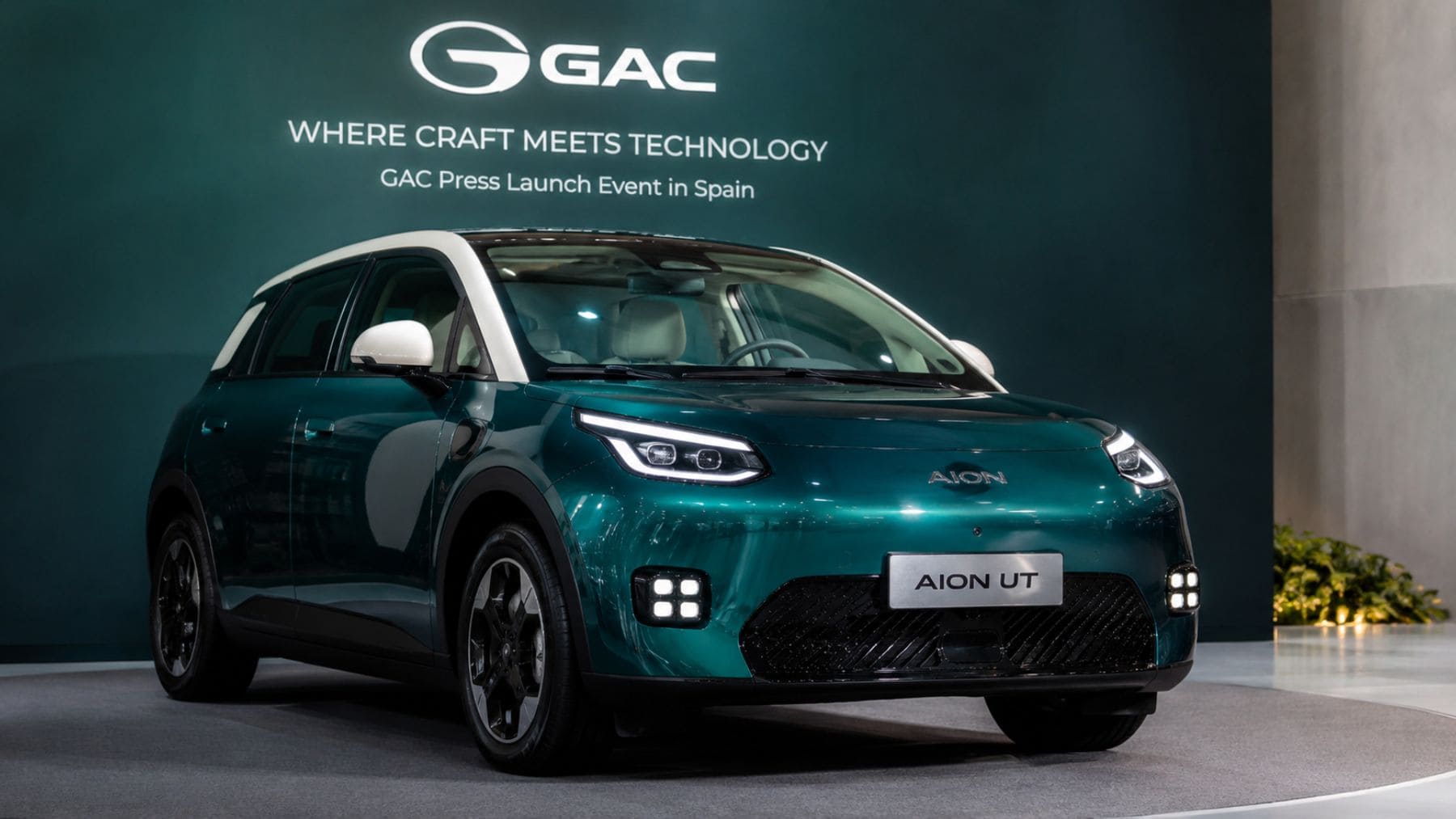 GAC AION UT presentado en España durante el lanzamiento oficial de la marca china de coches eléctricos