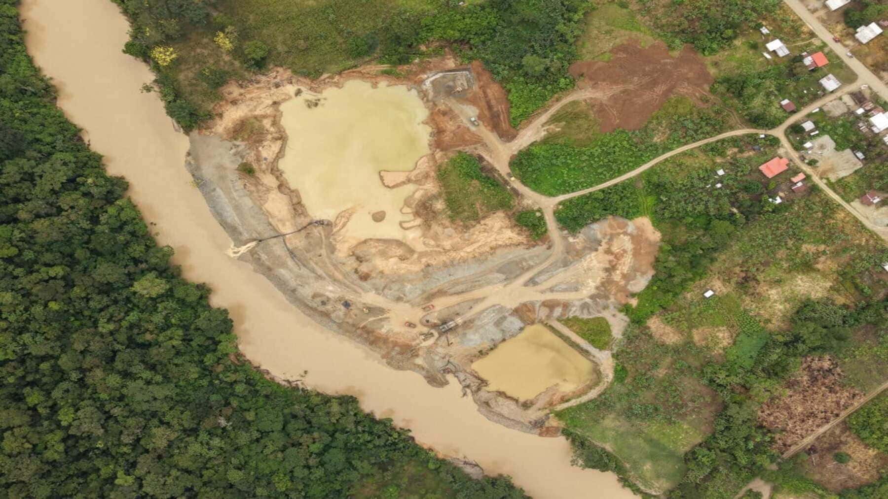 la minería avanza sobre las joyas naturales de la Amazonía