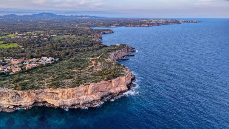 Baleares lanza Posidònia, el satélite que vigilará el cambio climático desde el espacio