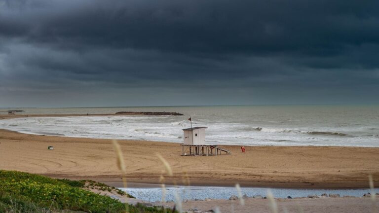 Playas españolas afectadas por la erosión y los temporales.