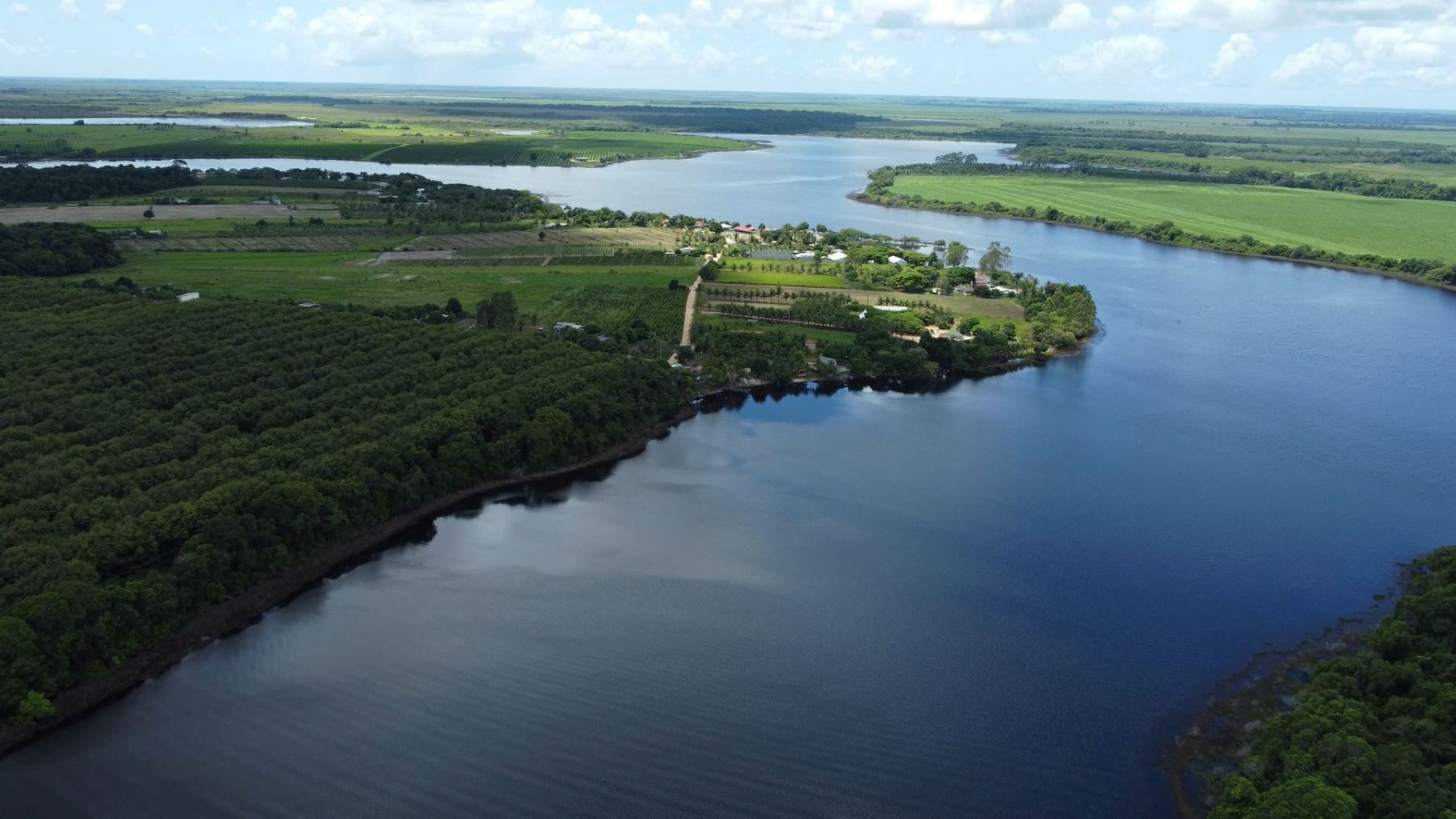 Día Mundial de los Ríos 2026 en un ecosistema fluvial de gran valor ambiental
