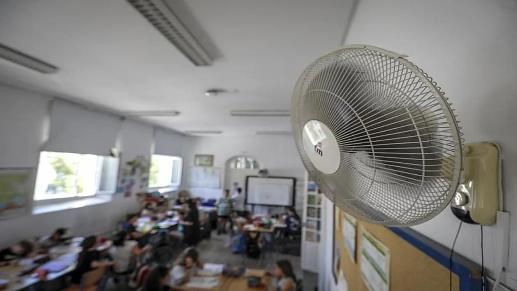Los colegios necesitan más que aire acondicionado para combatir el calor extremo