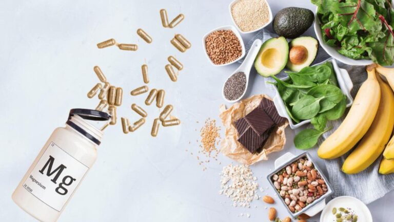 Suplemento de magnesio junto a alimentos ricos en magnesio como plátano, espinacas, aguacate, legumbres y chocolate negro.