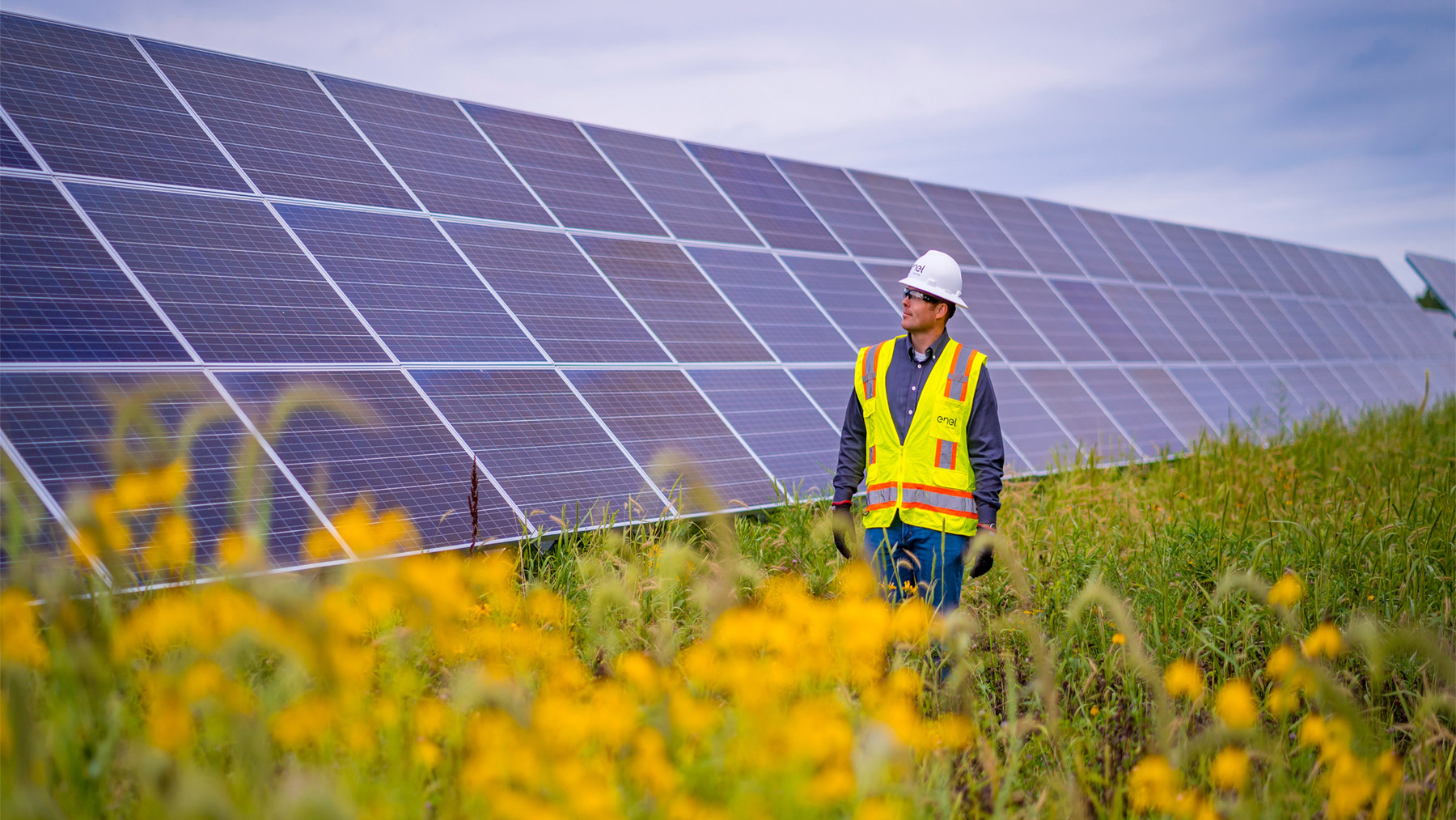 La energía solar busca sus mejores fotos y startups para crecer en España