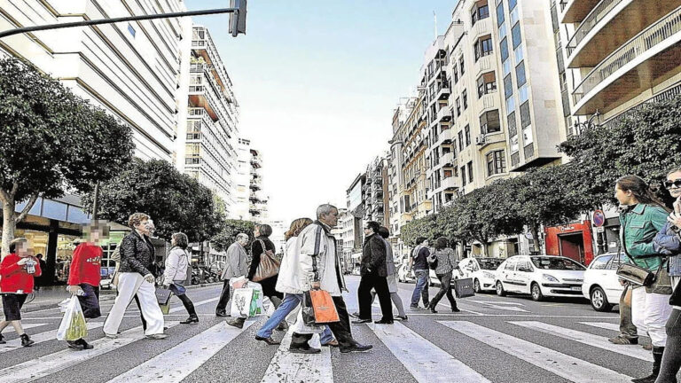 Los pavimentos permeables frenan los microplásticos urbanos