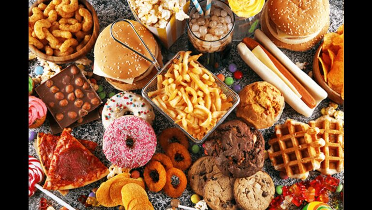 Los alimentos ultraprocesados que más perjudican la salud y cómo evitarlos