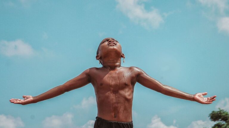 El cambio climático expone a 560 millones de niños.