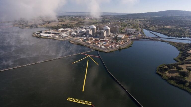 Greenpeace rechaza la prórroga de la central nuclear de Almaraz