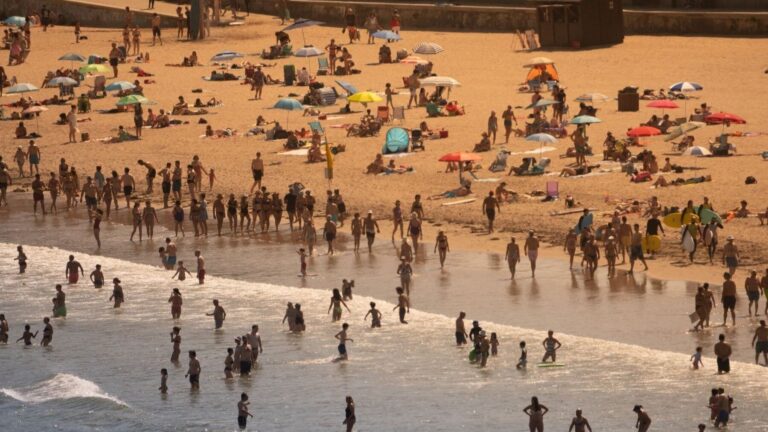 El calor anómalo en septiembre dejará hasta 43 ºC y elevará el peligro de incendios