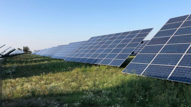 Terrenos previstos para la planta solar de autoconsumo de Betanzos HB