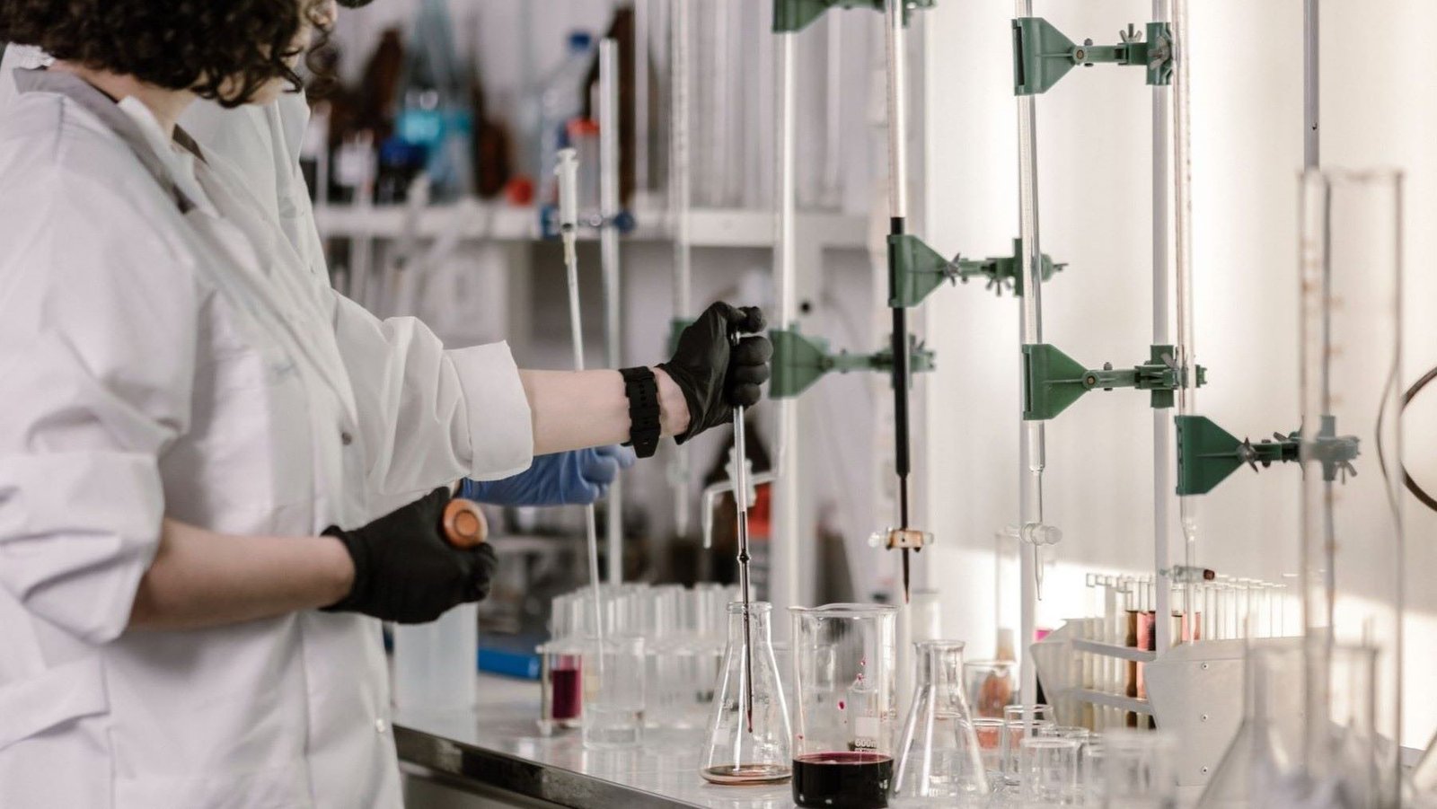 bacterias que fabrican bioplásticos a partir de residuos orgánicos