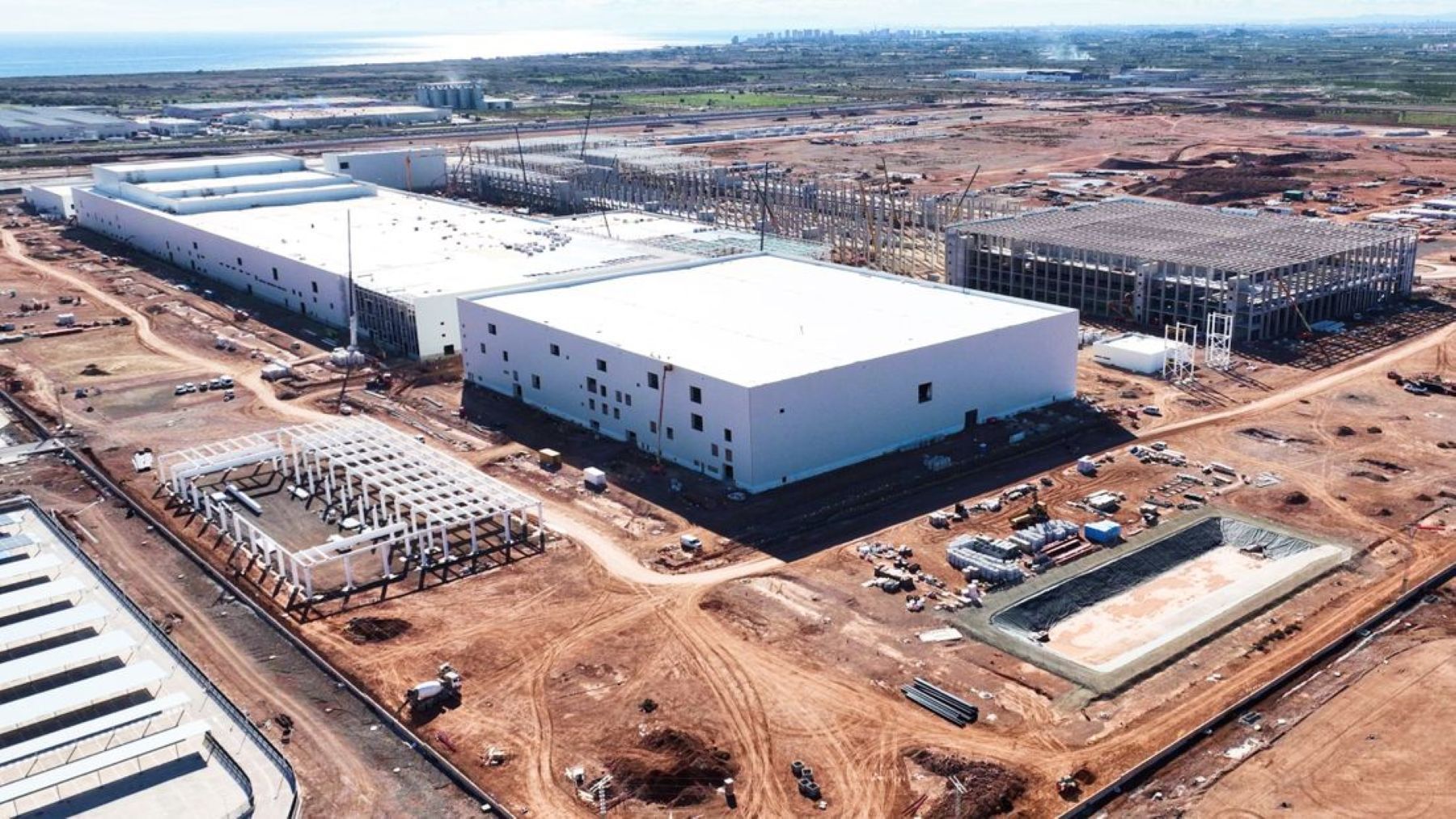 Obras de la planta LFP de Sagunto donde PowerCo y Gotion prevén fabricar celdas para vehículos eléctricos