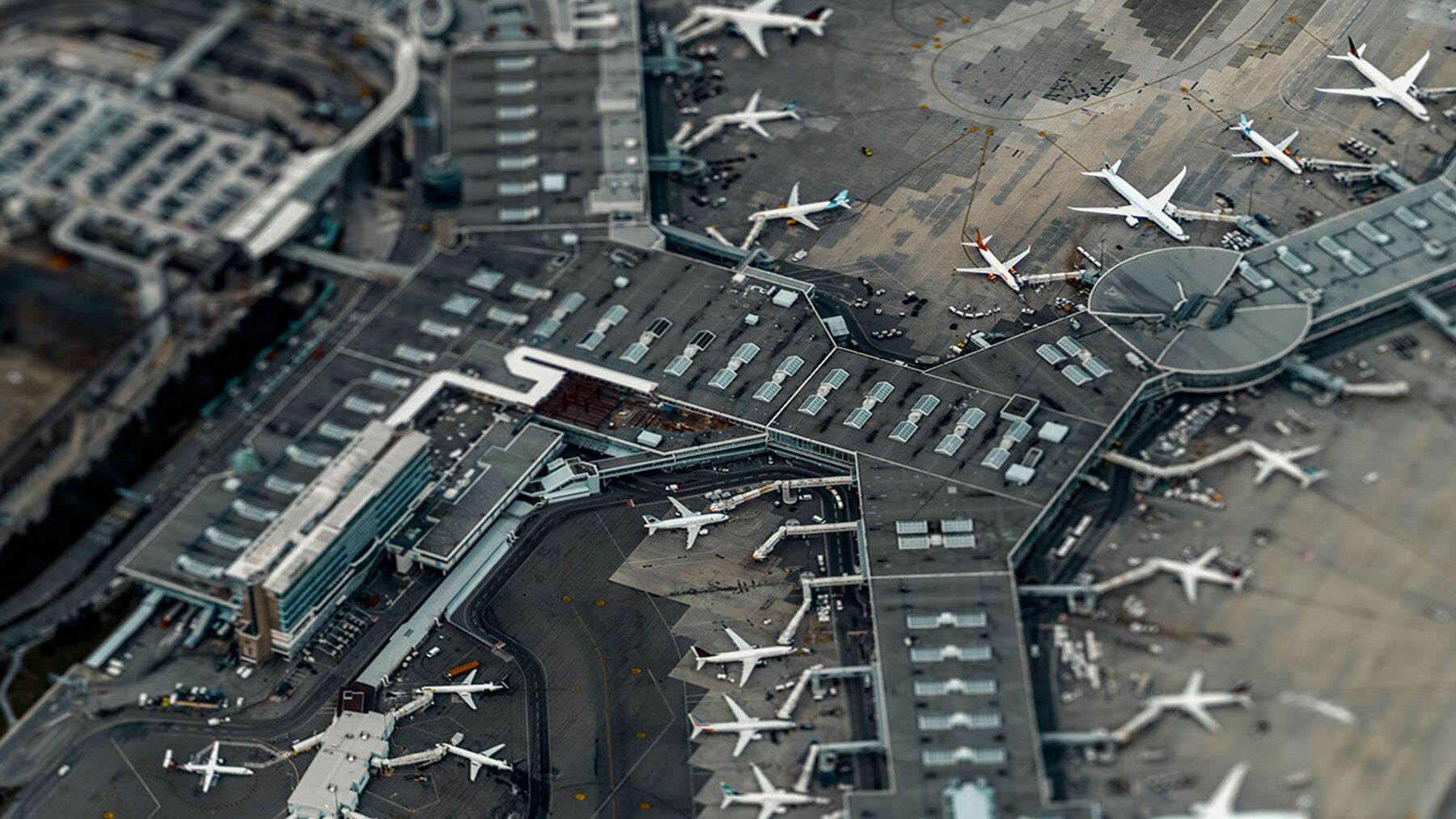 Ampliar aeropuertos dispara las emisiones en Europa