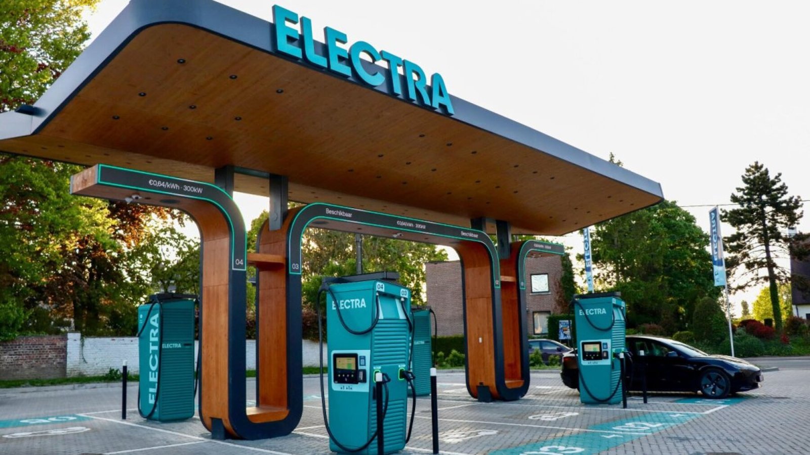 Electra evita 79.560 toneladas de CO₂ con su red de recarga ultrarrápida