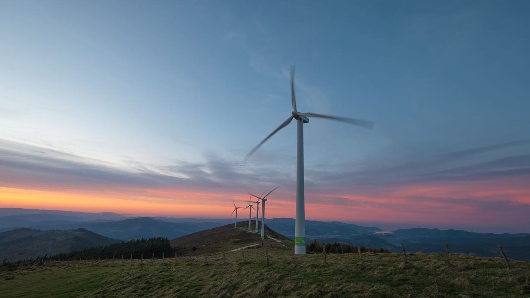 La repotenciación eólica en España sustituye aerogeneradores antiguos por turbinas más potentes