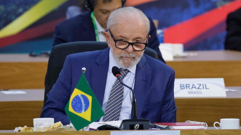 negacionismo climático de Flávio Bolsonaro entra en la campaña electoral de Brasil frente a Lula