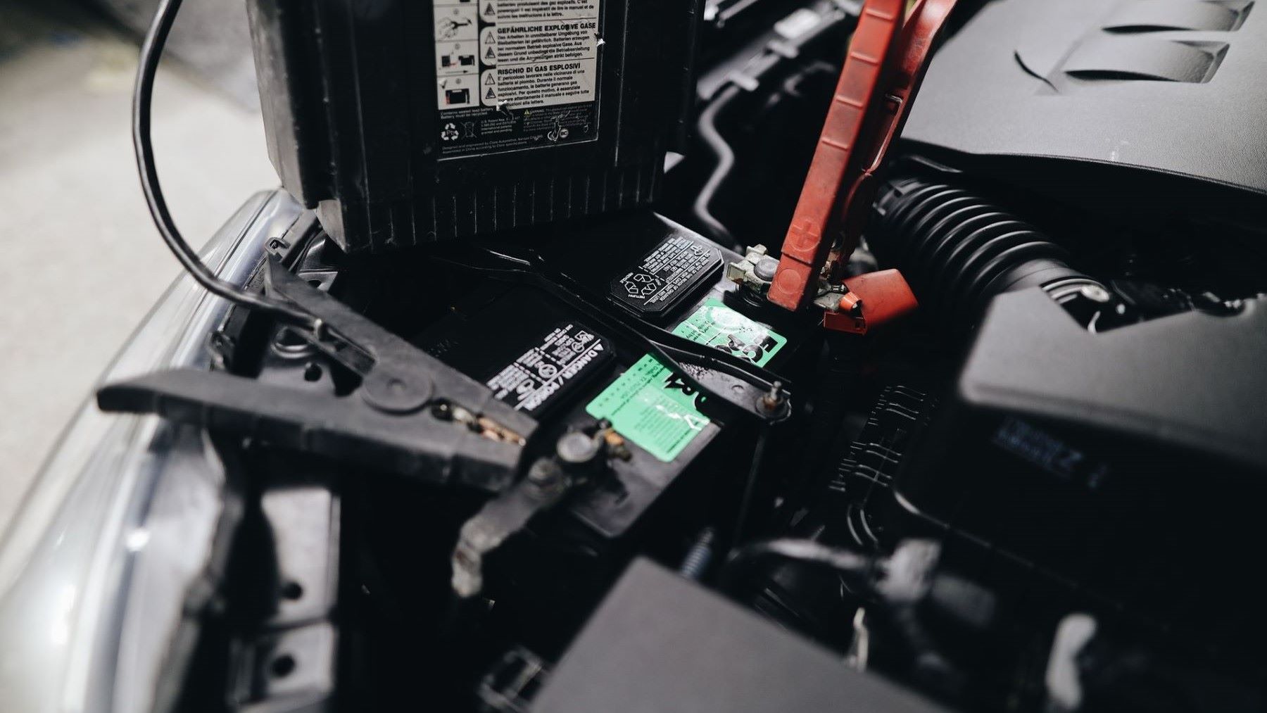 Tratamiento de baterías usadas en una instalación de reciclaje de baterías
