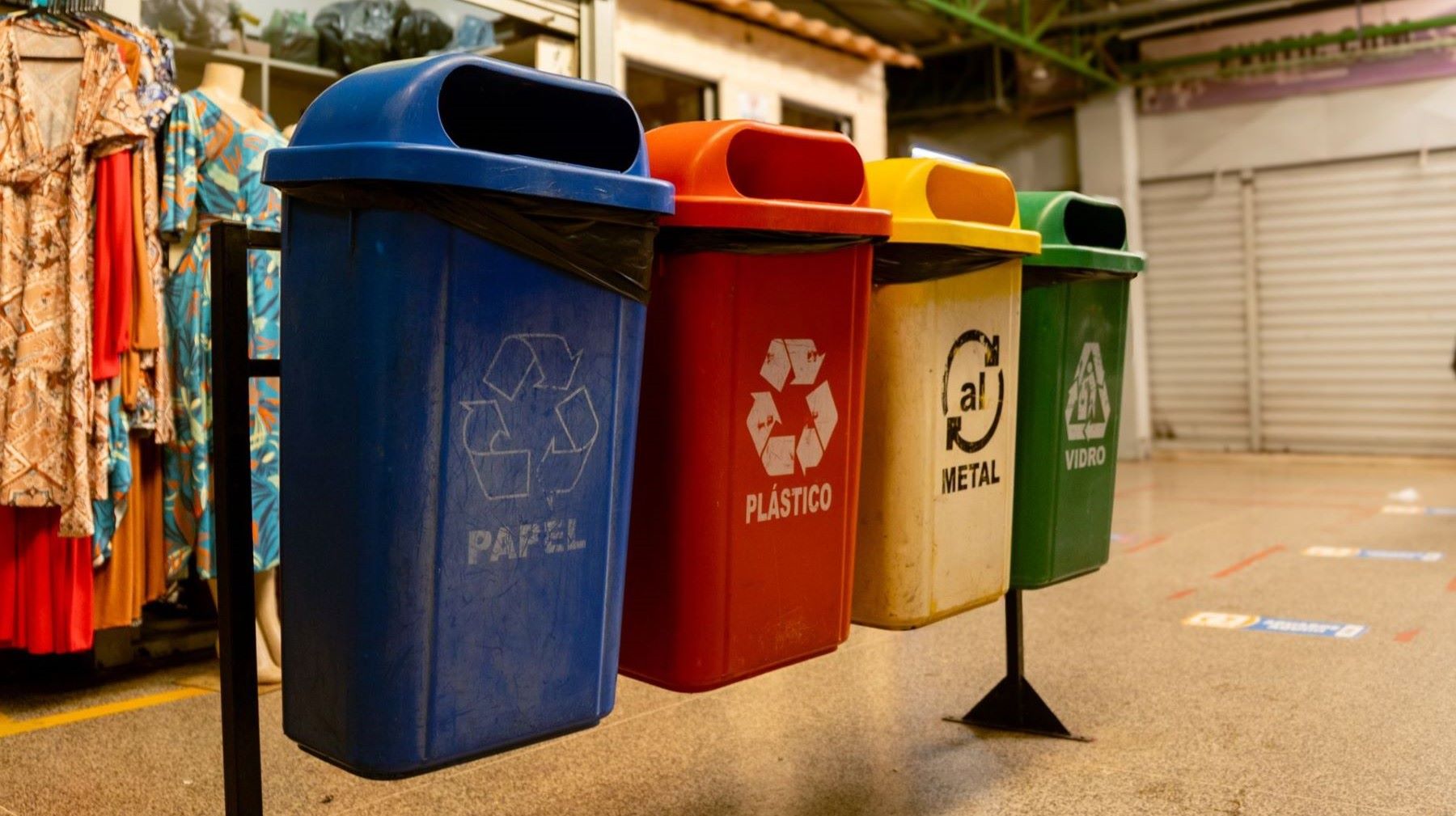 Separación doméstica de materia orgánica y envases para mejorar el reciclaje de residuos municipales