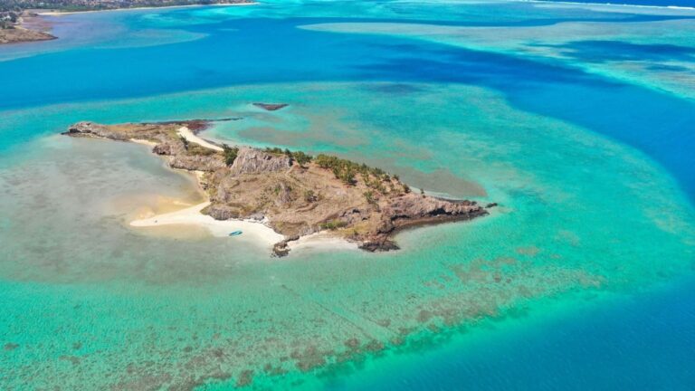 Costa de Tuvalu, país anfitrión del encuentro de líderes de la Pre-COP31
