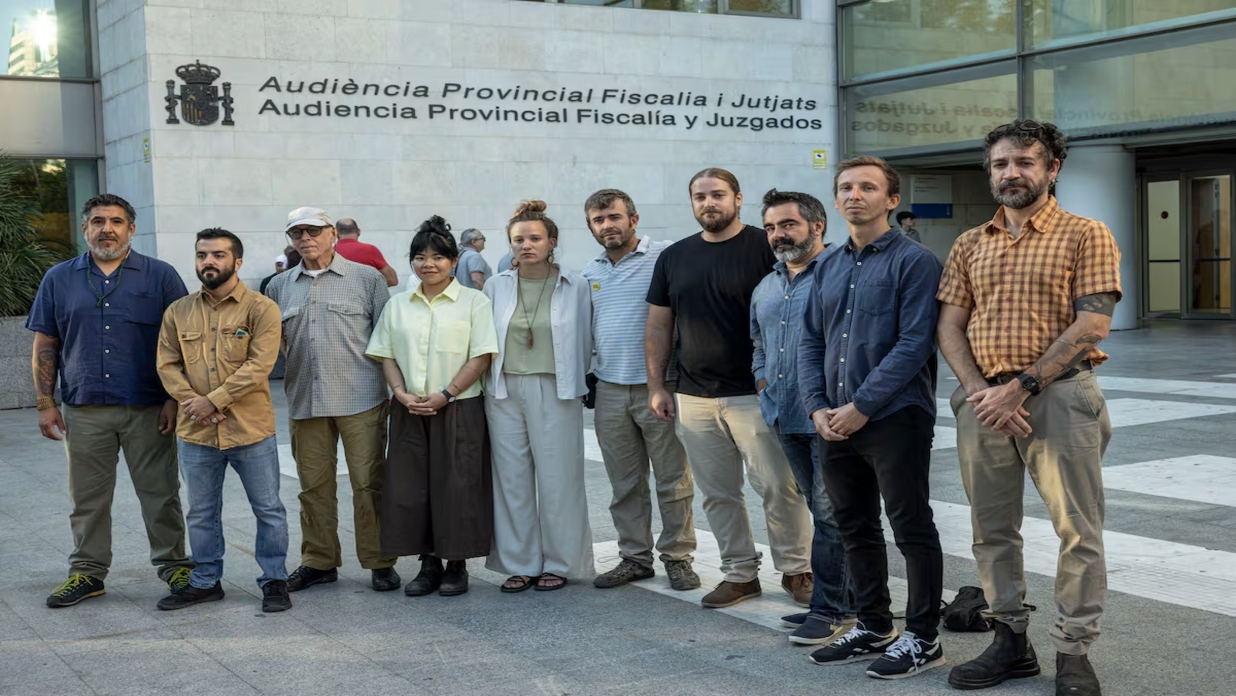 Activistas de Greenpeace absueltos por la acción contra un buque gasero en Sagunto