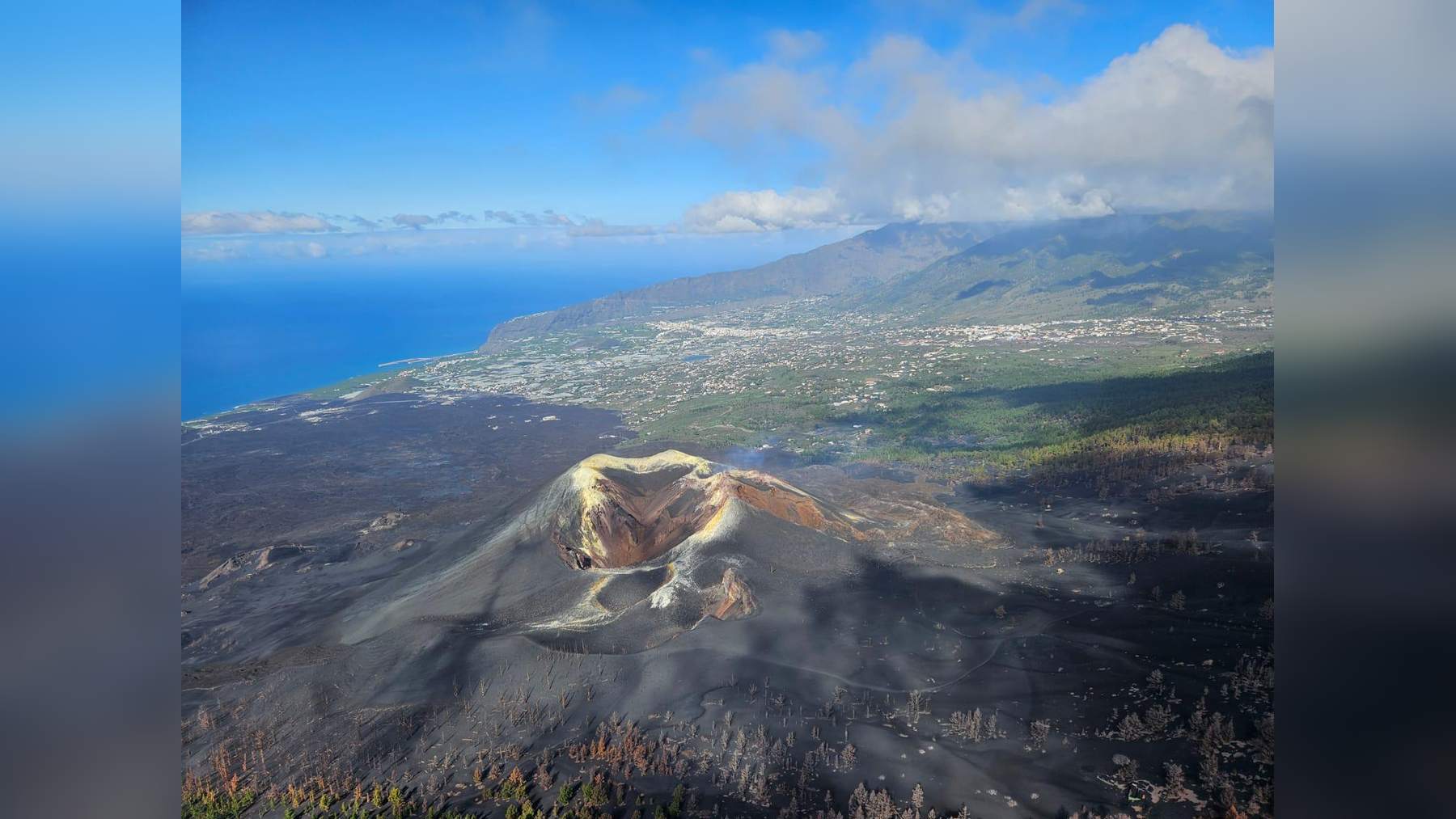 Cono del volcán Tajogaite y campo de lava en el sur de La Palma, isla donde Canarias impulsa la geotermia en La Palma