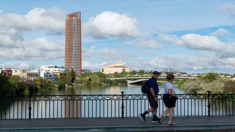 El tiempo hoy 9 de octubre (y el fin de semana) en España: un puente con estabilidad atmosférica