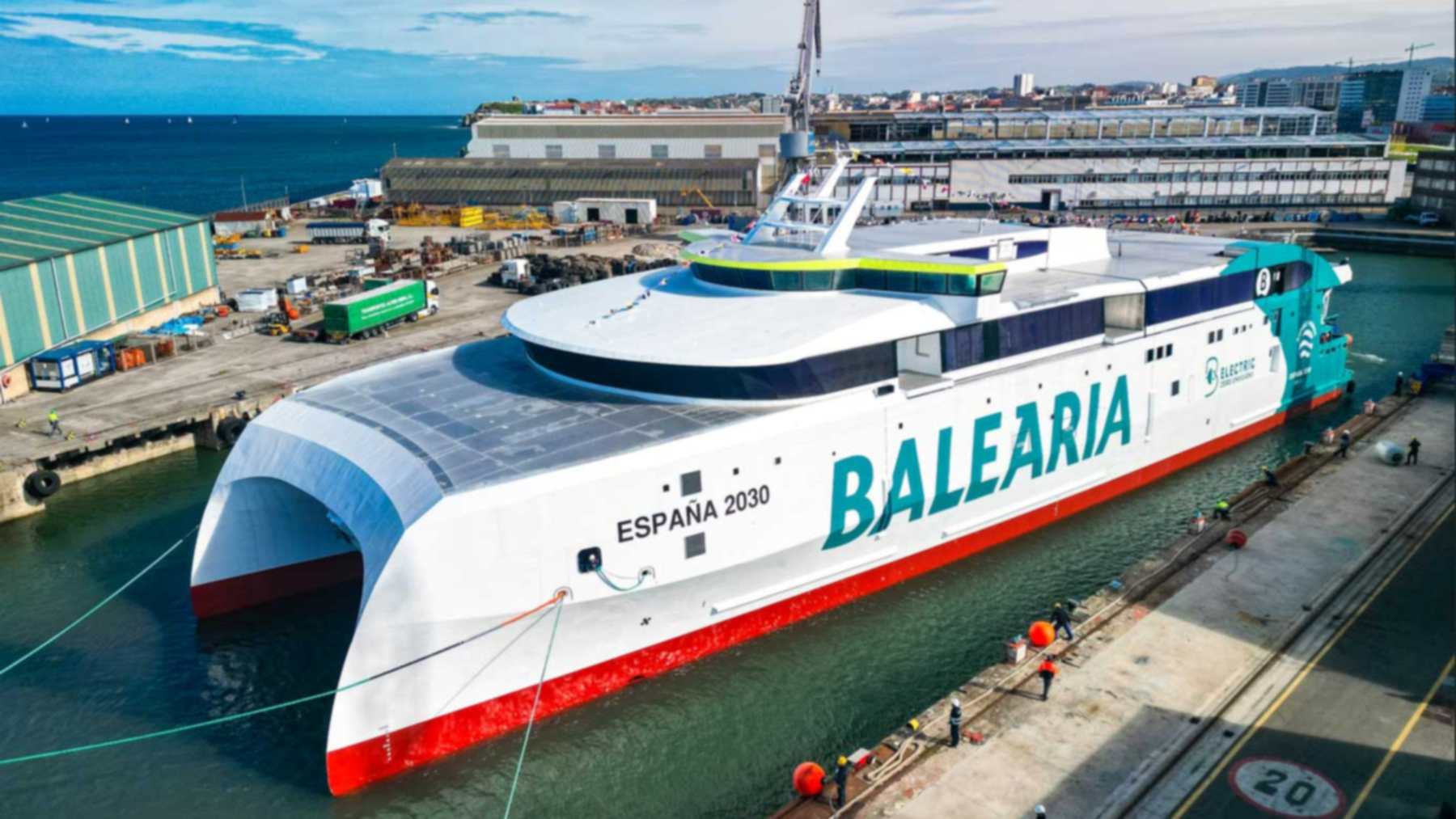 Ferry eléctrico España 2030 de Baleària recién puesto a flote en el dique de los Astilleros Armón de Gijón
