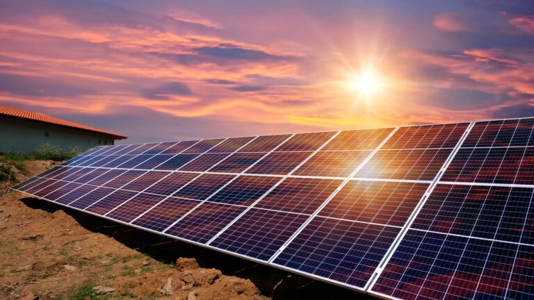 Parque fotovoltaico en España para ilustrar la investigación sobre sistemas solares expuestos