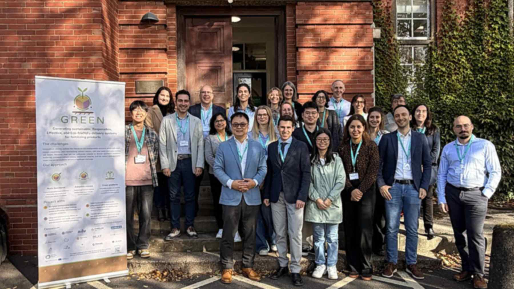 Equipo del proyecto GREEN sobre fertilizantes recubiertos biodegradables en su reunión de arranque en la Universidad de Birmingham
