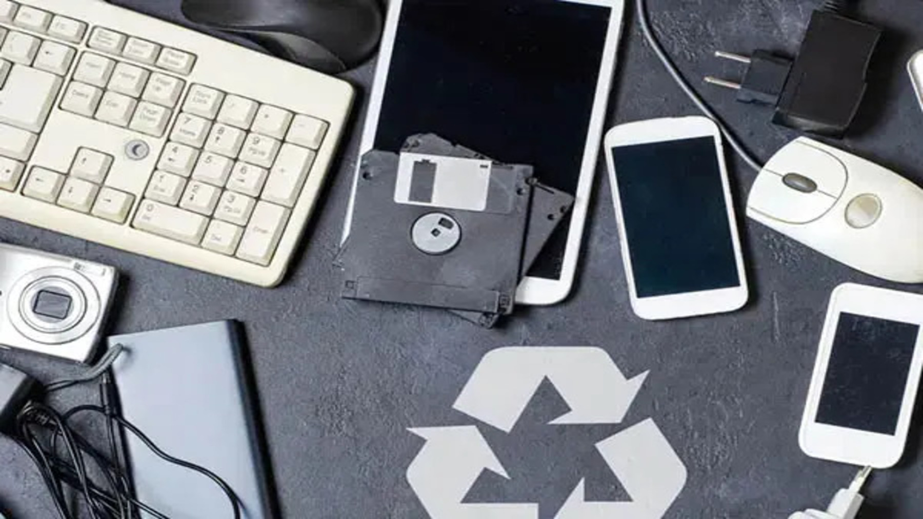 Auriculares, cargadores y baterías portátiles destinados al reciclaje de pequeños aparatos electrónicos