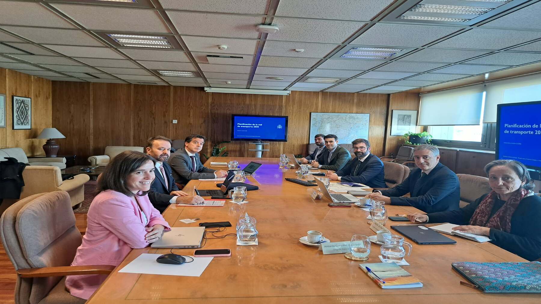 Joan Groizard y Mikel Irujo analizan la propuesta de planificación de la red eléctrica de Navarra